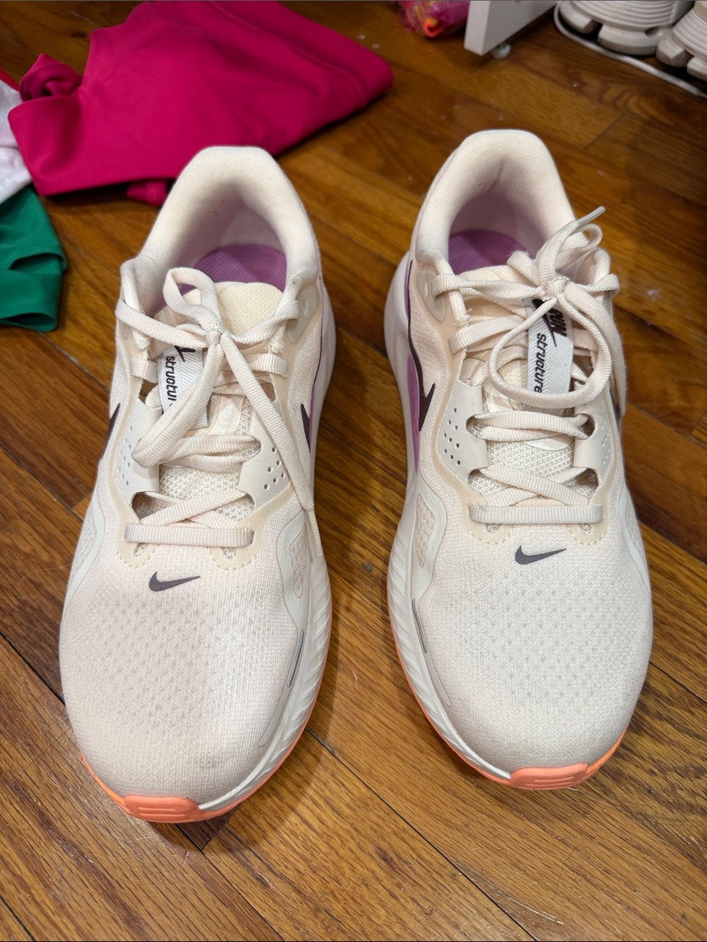 Nike Women's Structure running shoe